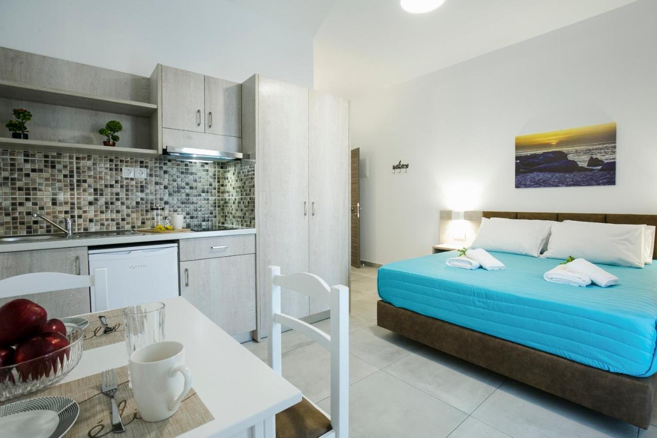 Appartement Kolimbito Sea Side à Falasarna Extérieur photo
